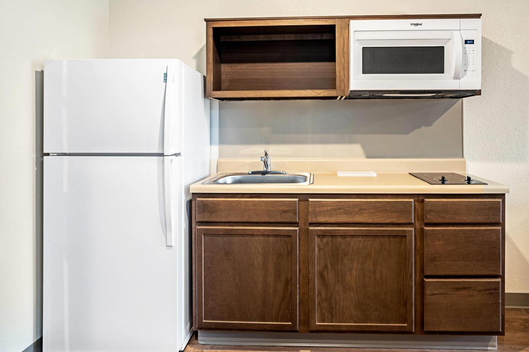 Woodspring Suites Naples Golden Gate Eksteriør billede