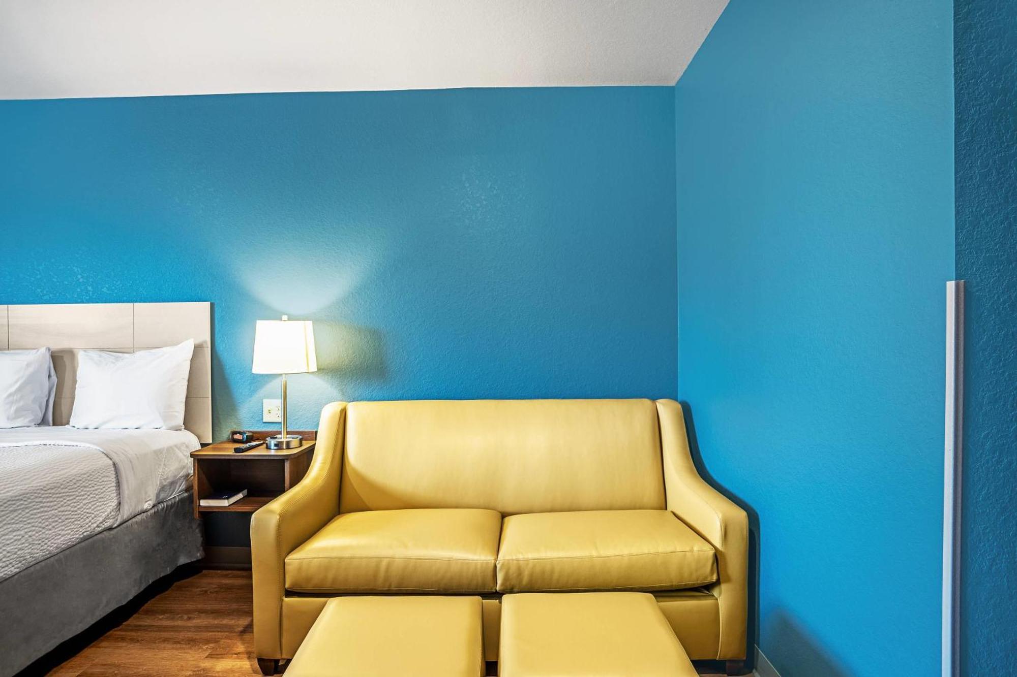 Woodspring Suites Naples Golden Gate Eksteriør billede