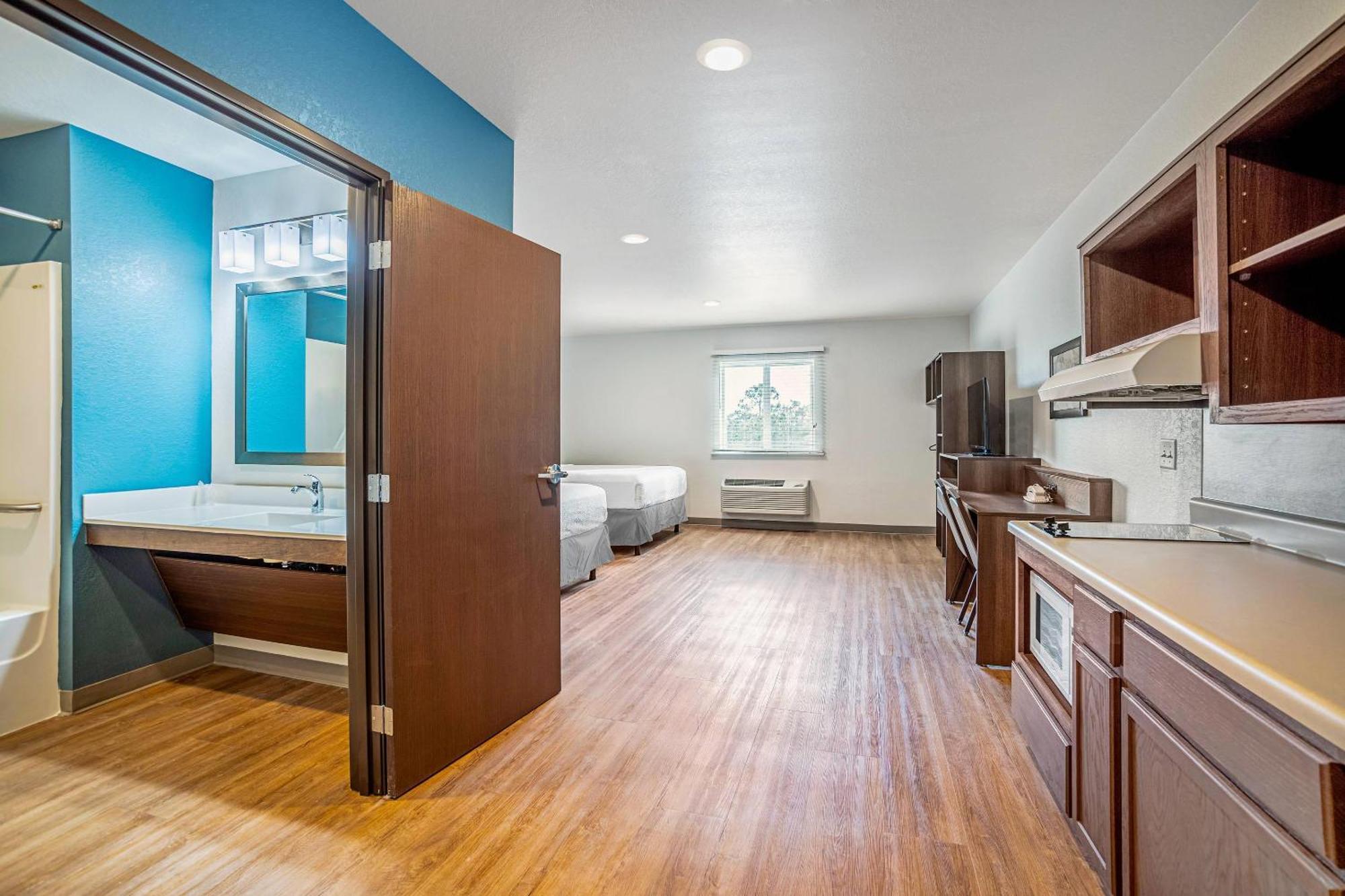 Woodspring Suites Naples Golden Gate Eksteriør billede